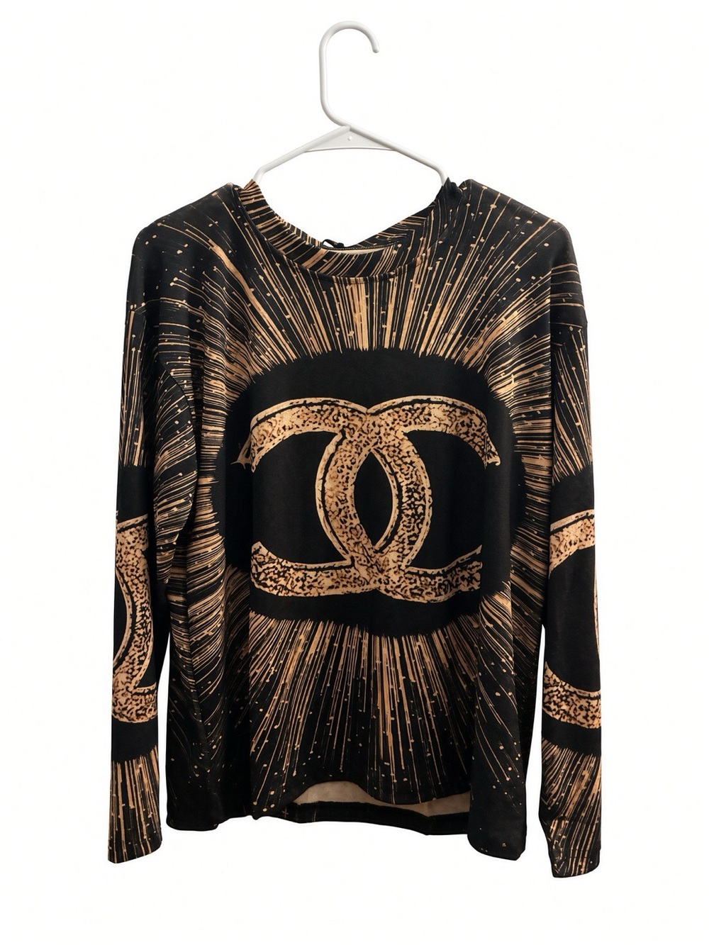 Woman’s Fashion Black & Gold Graphic Long-Sleeve Women’s Top